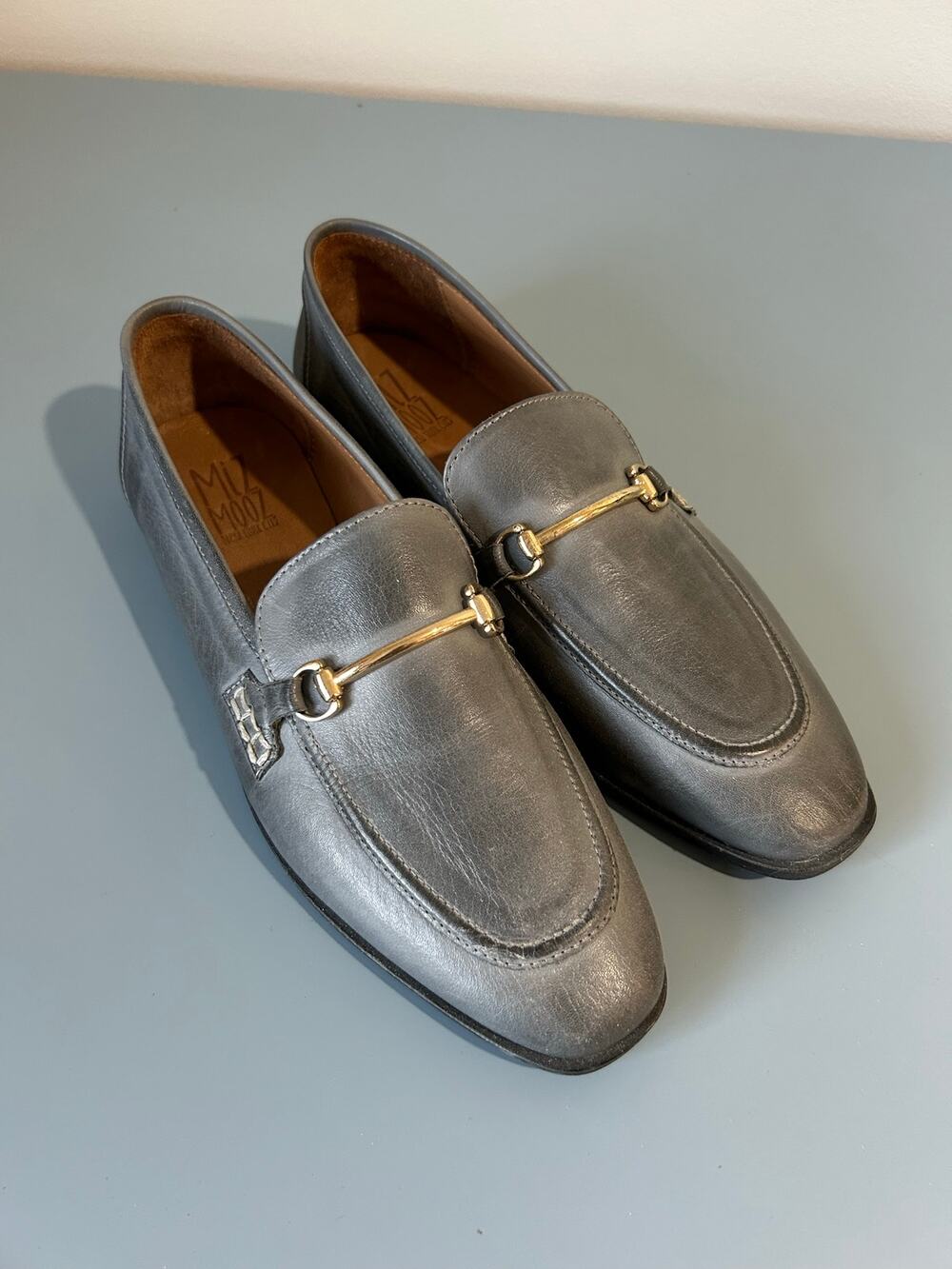 Miz Mooz grey leather loafers womens 8.5 (39) like new gold buckle - Picture 1 of 8